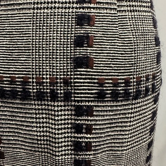 Worth Black/White wool tweed skirt w/navy/brown; zipper front kick; like new! - Picture 4 of 7